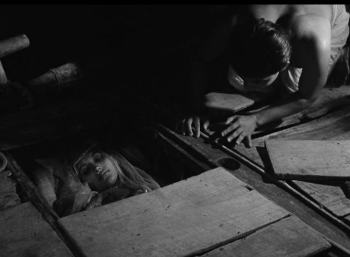 Titas Ekti Nodir Nam